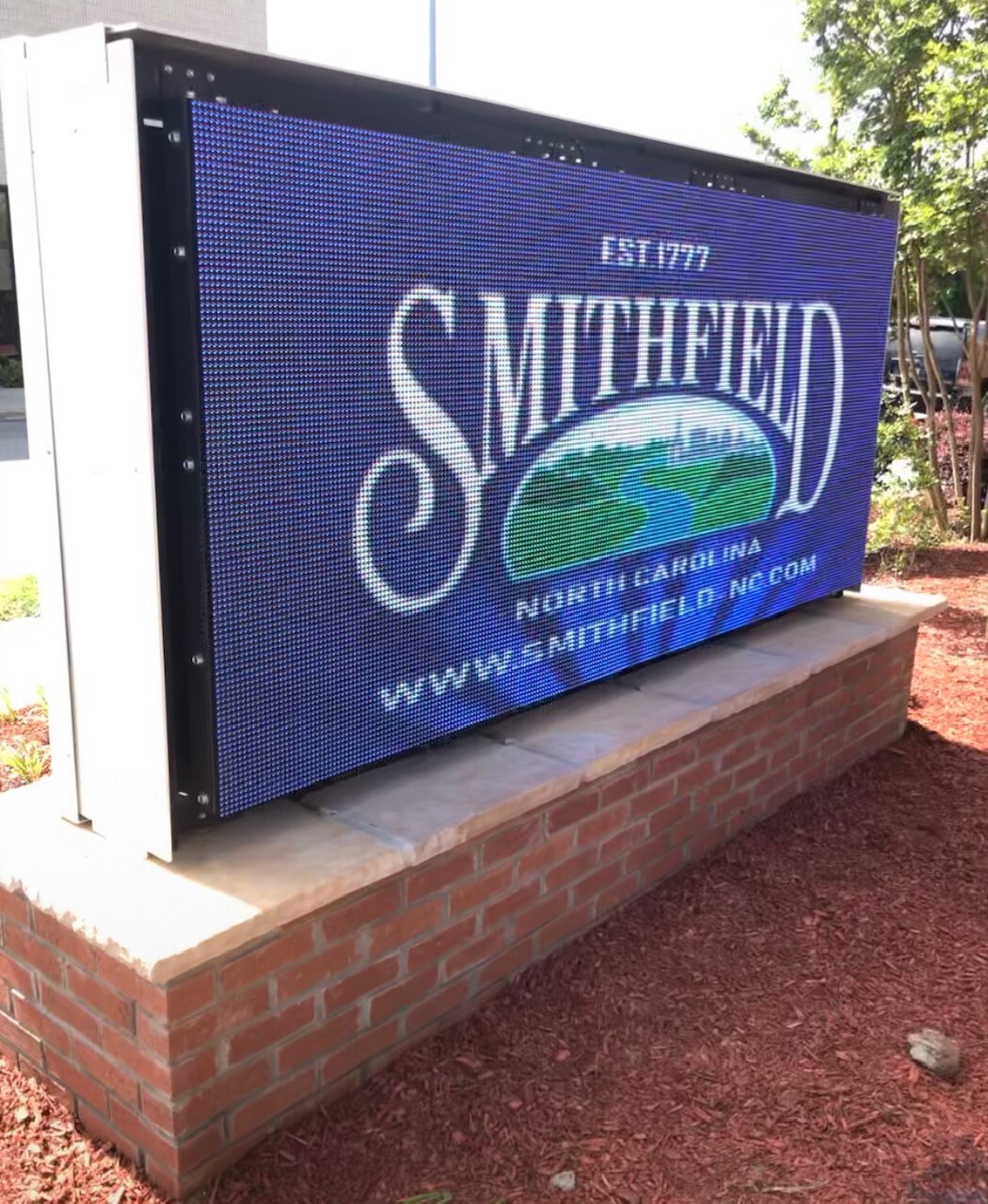 LED Sign Outdoor Board Full Color Programmable 38″ x 38″ – Made in USA